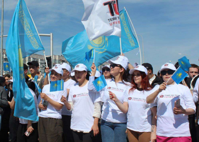 Более 3 000 человек одновременно исполнили государственный гимн