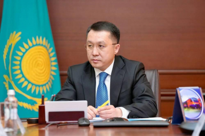 Президент освободил Карабаева от должности министра транспорта