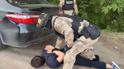 ОПГ под видом охраны: в Уральске задержали охранников, избивавших посетителей клуба
