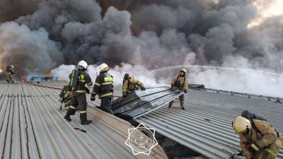 Складское помещение горело в Алматы